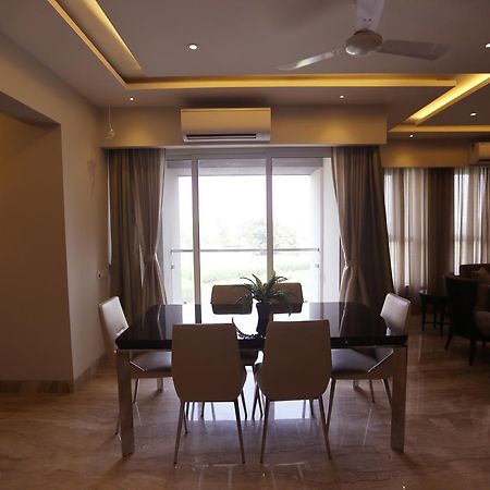 Lakeview Service Apartments Колката Екстериор снимка